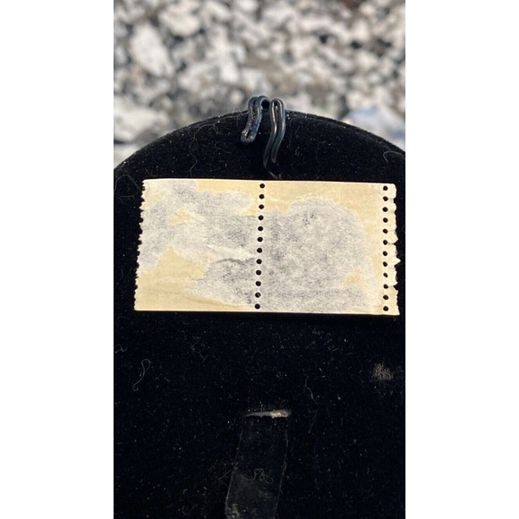 RARE Two U.S. 4 cent Abraham Lincoln US 1965 Postage Stamp - Picture 4 of 4